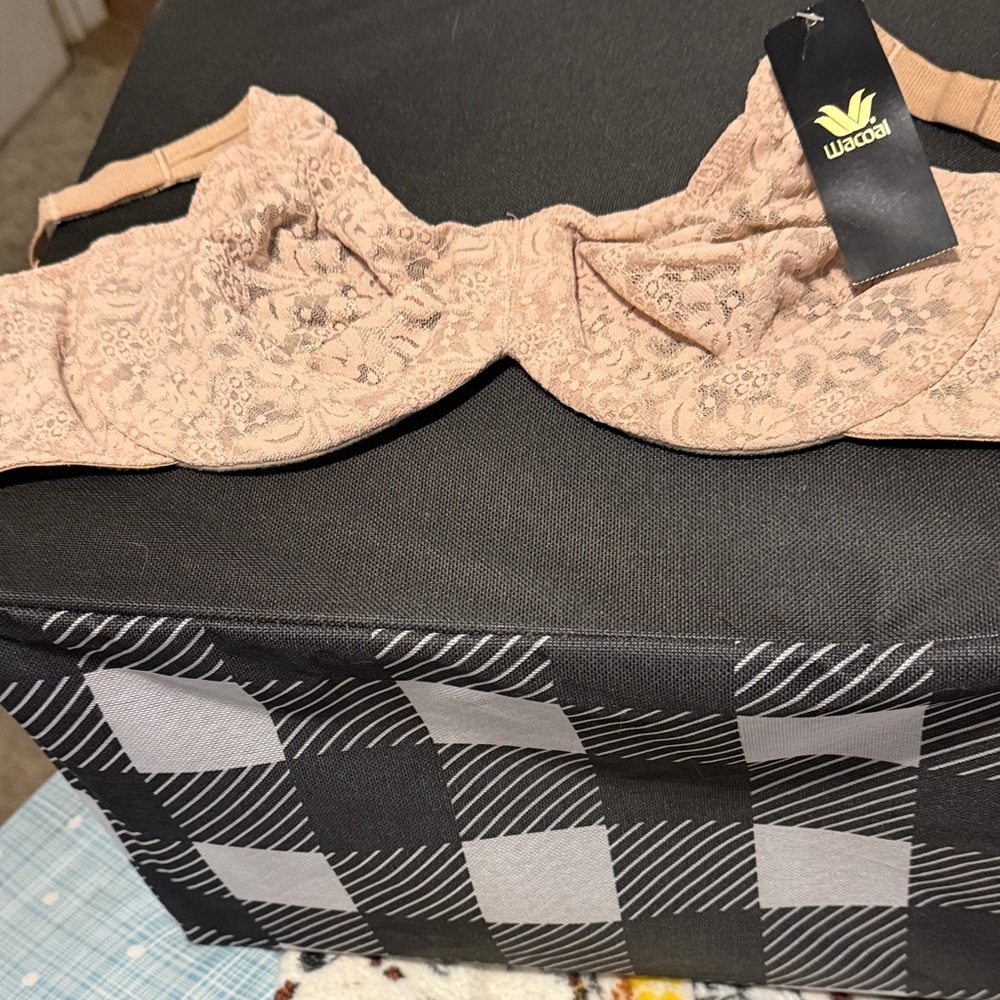 Wacoal Lace Bra - Soft Beige